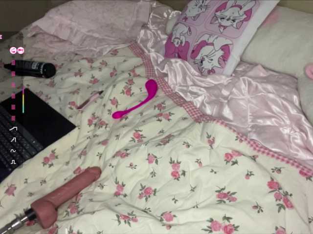 JosephinaYeaton live cam on BongaCams