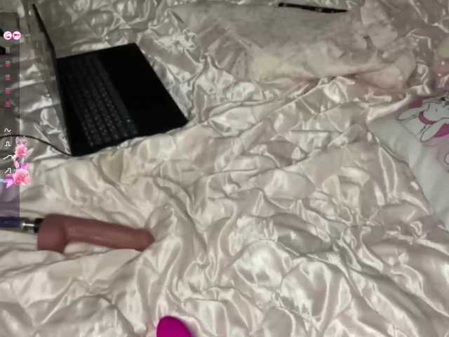 JosephinaYeaton live cam preview
