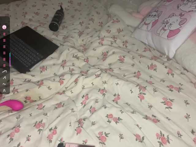 JosephinaYeaton live cam