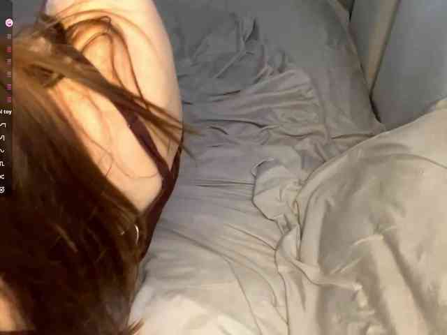 JosephinaYeaton webcam