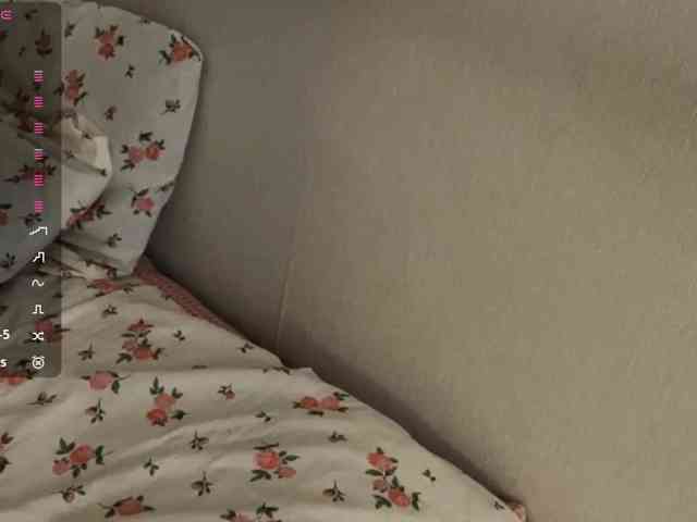JosephinaYeaton webcam