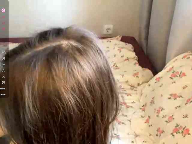 JosephinaYeaton webcam