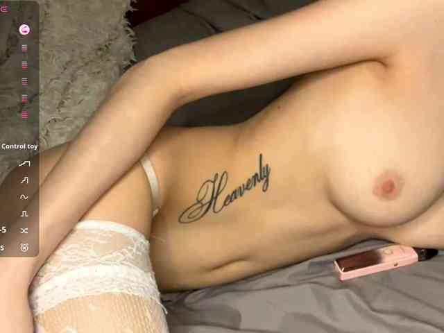 JosephinaYeaton webcam