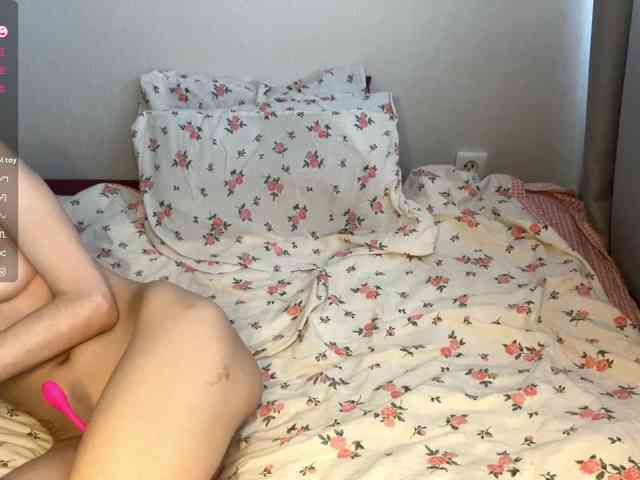 JosephinaYeaton webcam