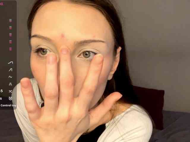 JosephinaYeaton webcam