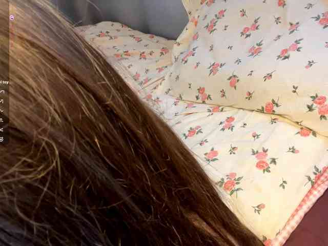 JosephinaYeaton webcam