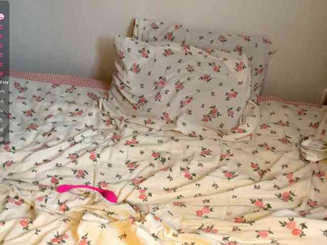 JosephinaYeaton webcam