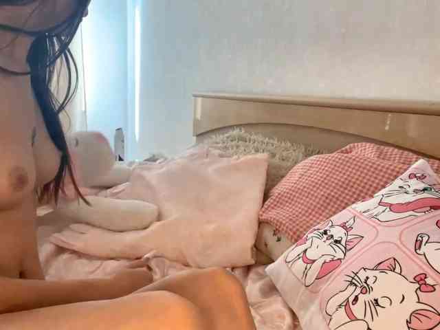 JosephinaYeaton webcam