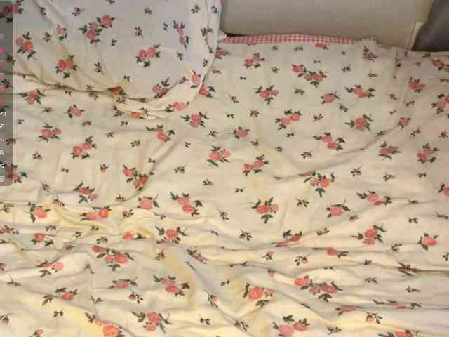JosephinaYeaton webcam