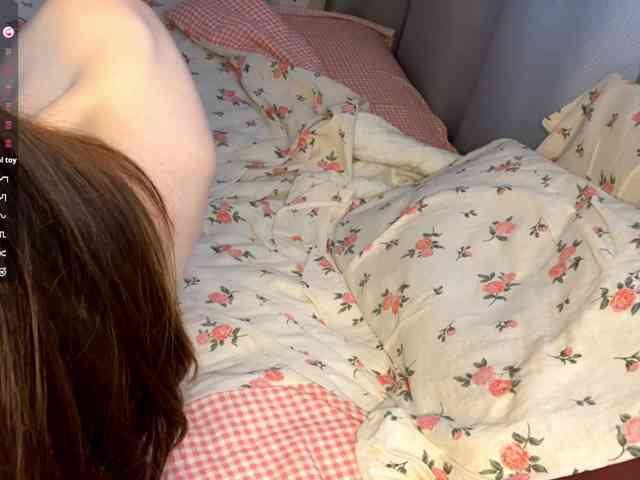 JosephinaYeaton webcam