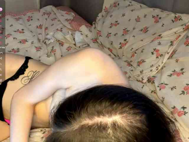 JosephinaYeaton webcam