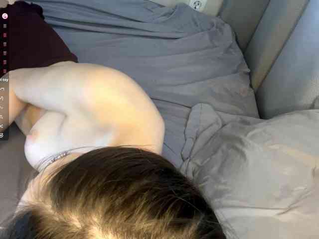 JosephinaYeaton webcam