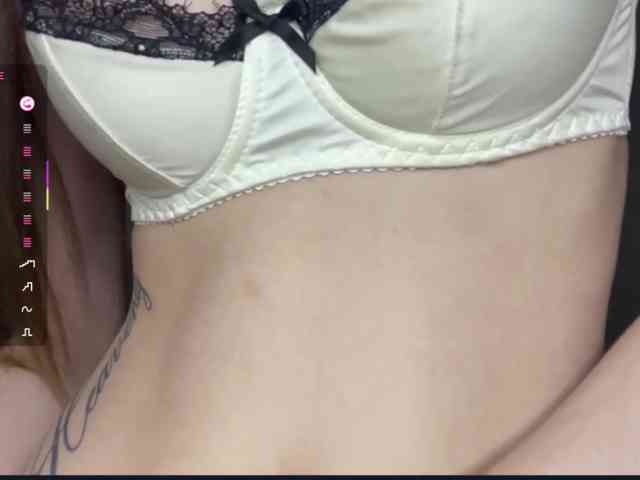 JosephinaYeaton webcam