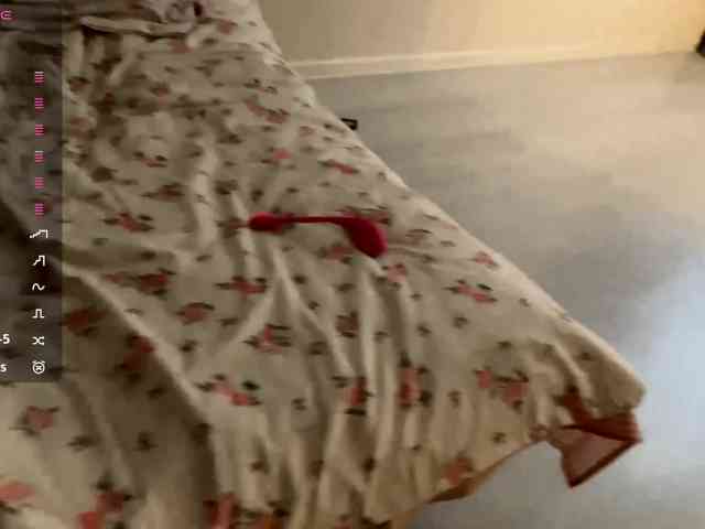 JosephinaYeaton webcam