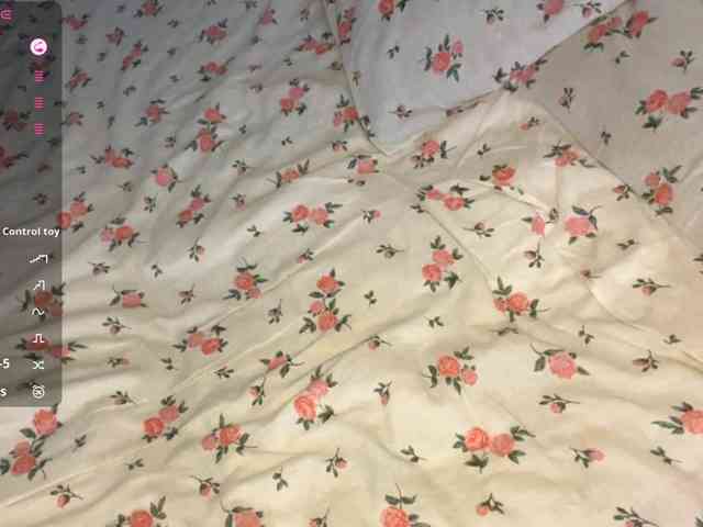 JosephinaYeaton webcam