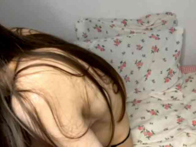 JosephinaYeaton webcam