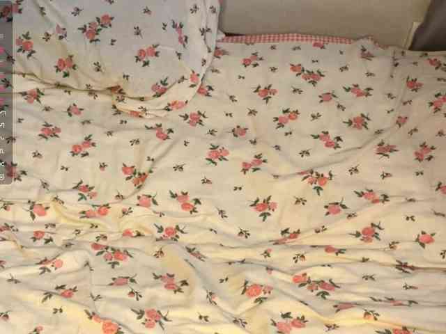 JosephinaYeaton webcam