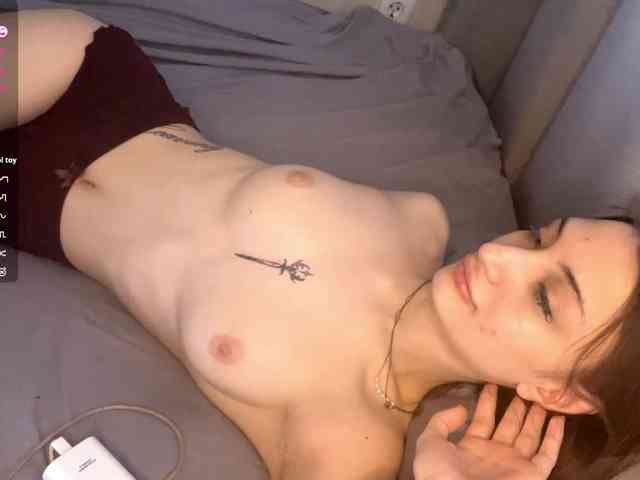 JosephinaYeaton webcam
