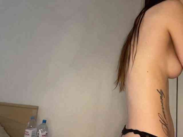 JosephinaYeaton webcam
