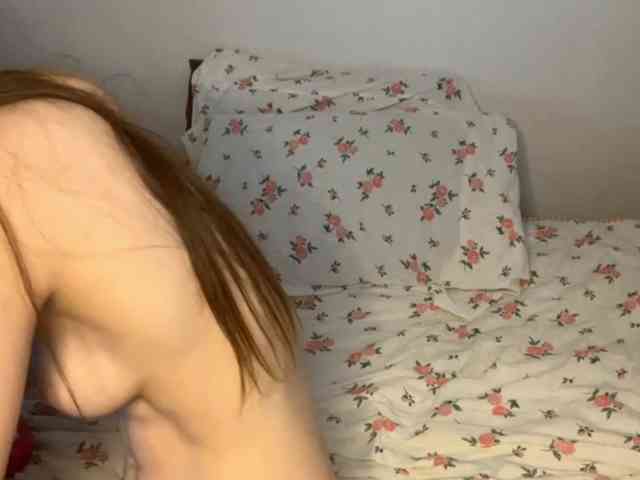 JosephinaYeaton webcam