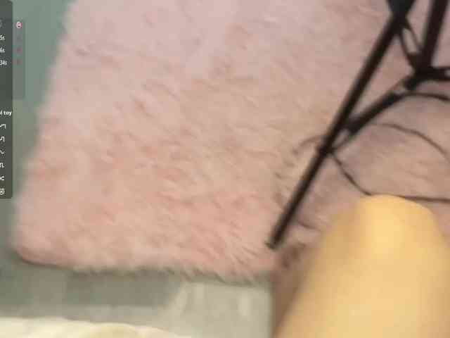 JosephinaYeaton webcam
