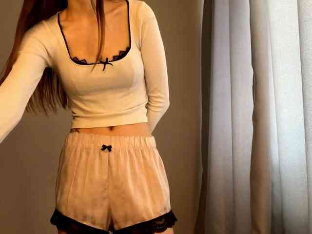 JosephinaYeaton webcam