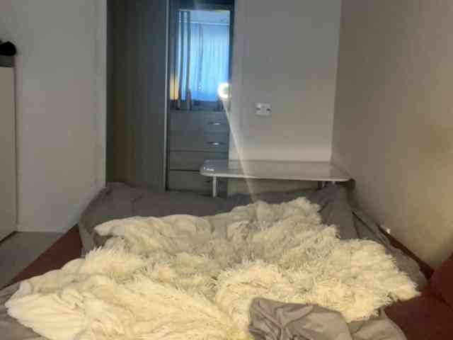 JosephinaYeaton webcam