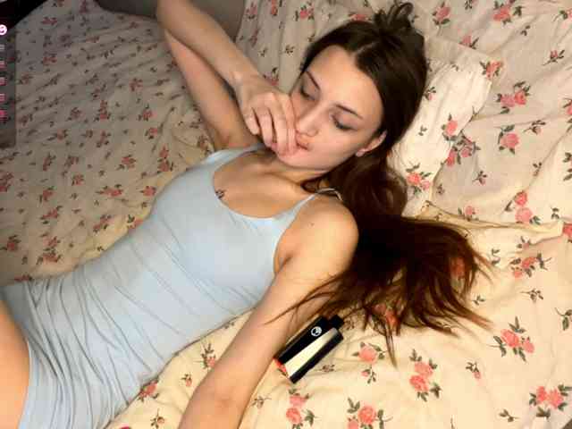 JosephinaYeaton webcam