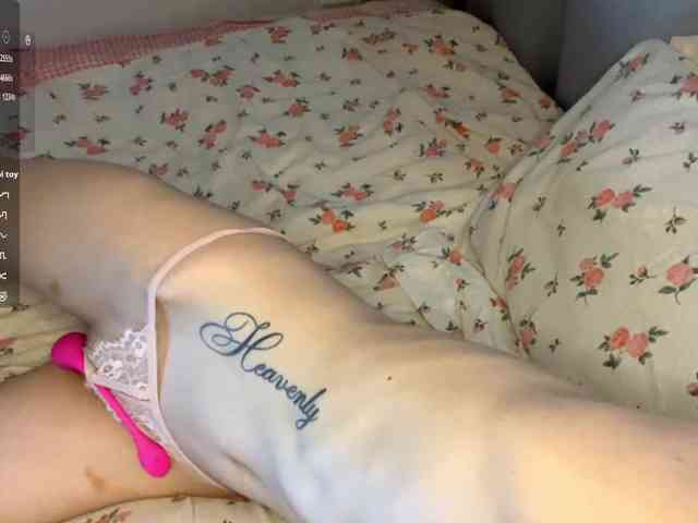 JosephinaYeaton webcam