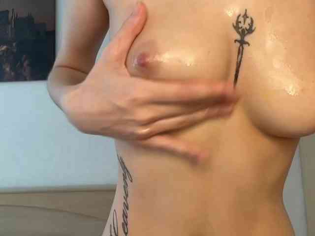 JosephinaYeaton webcam