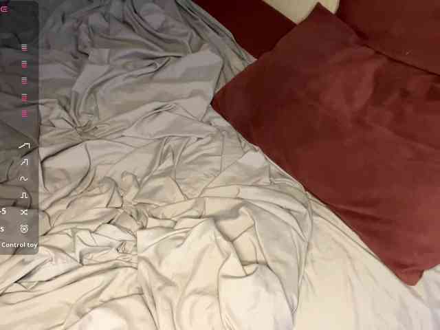 JosephinaYeaton webcam