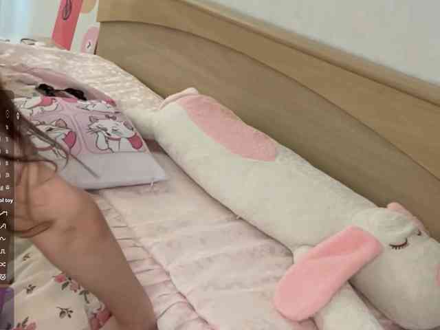 JosephinaYeaton webcam