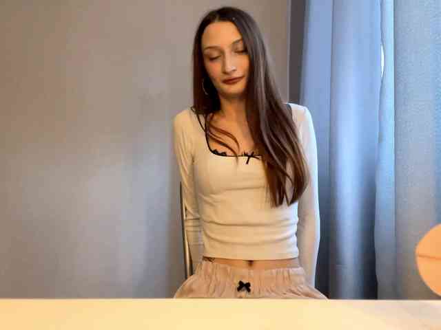 JosephinaYeaton webcam