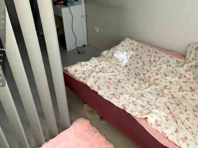 JosephinaYeaton webcam