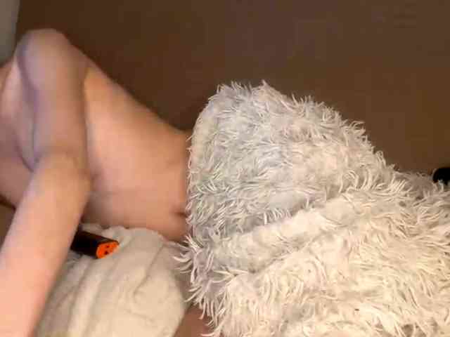 JosephinaYeaton webcam