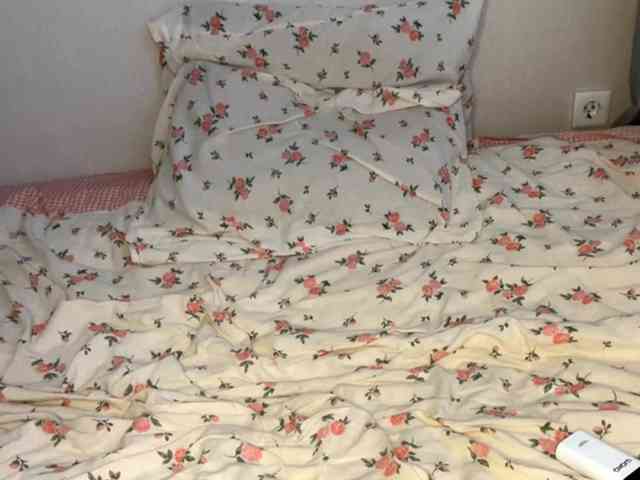 JosephinaYeaton webcam