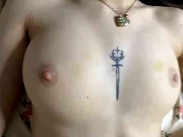 JosephinaYeaton webcam