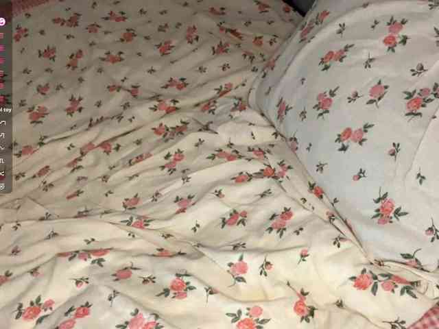 JosephinaYeaton webcam