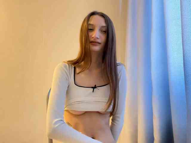 JosephinaYeaton webcam