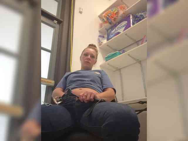 Lickybaby2168's cam show statistics and live stream