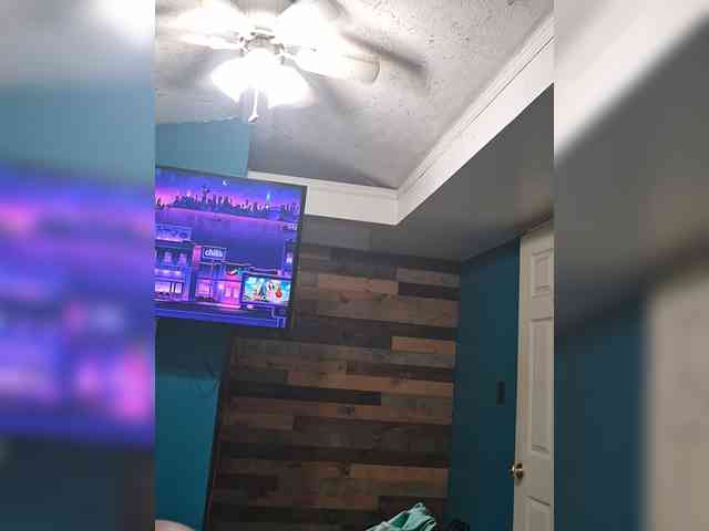 Lickybaby2168 webcam