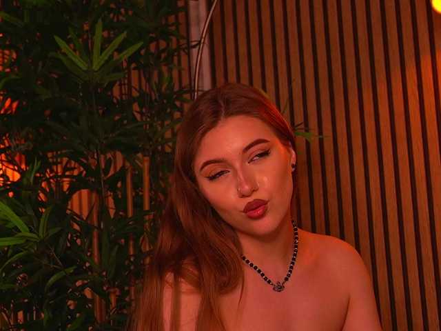 KhloeDavis live cam on BongaCams
