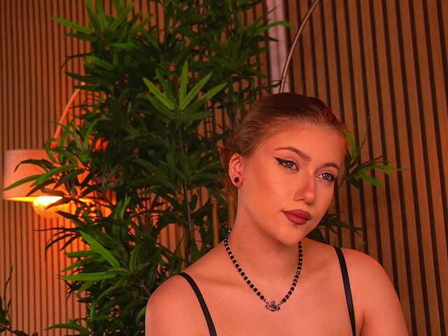 KhloeDavis live cam on BongaCams