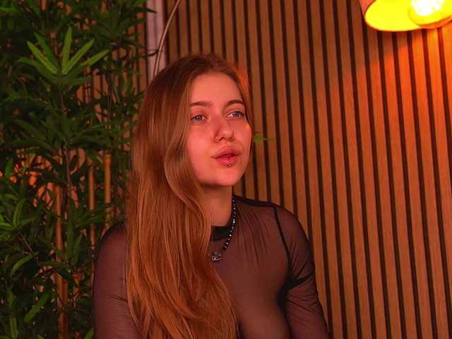 KhloeDavis live cam on BongaCams