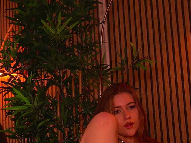 KhloeDavis live cam on BongaCams