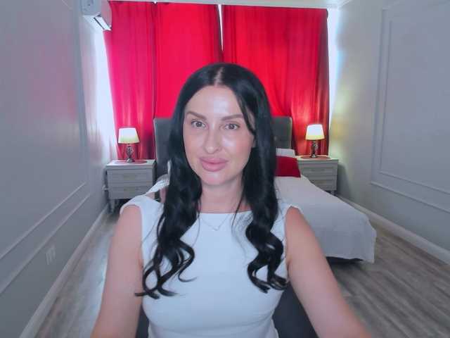 HoneyBlossome live cam on BongaCams