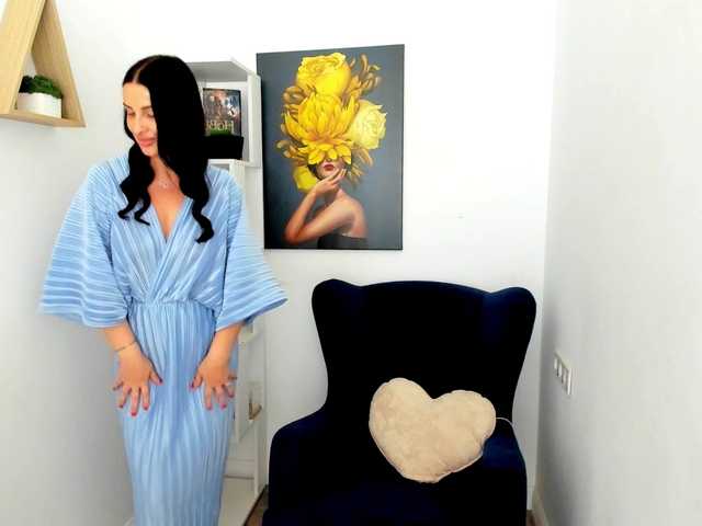 HoneyBlossome live cam on BongaCams