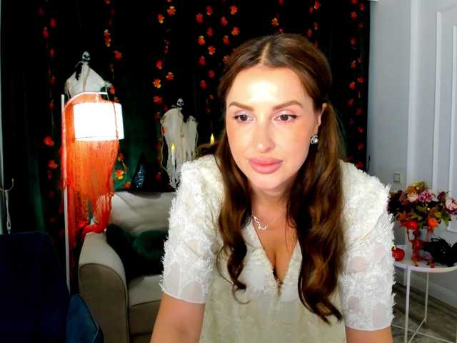 HoneyBlossome live cam on BongaCams