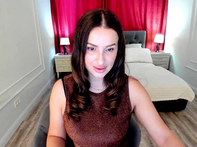 HoneyBlossome live cam on BongaCams