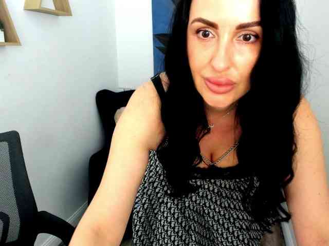 HoneyBlossome webcam